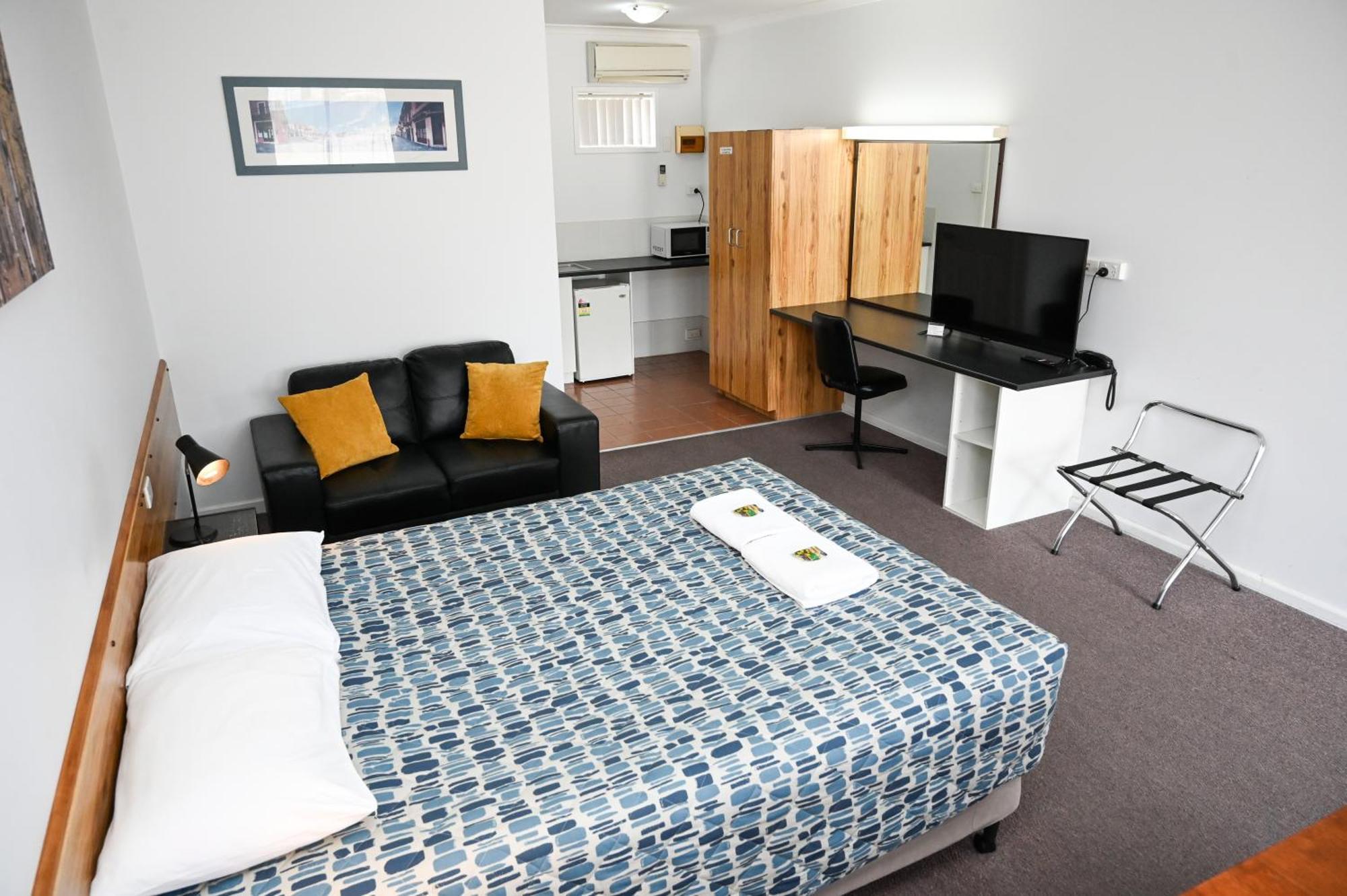 Holbrook Town Centre Motor Inn Extérieur photo
