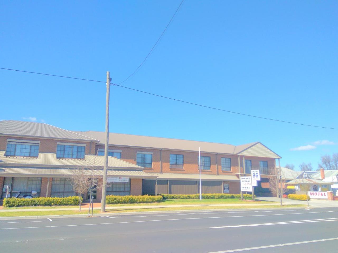 Holbrook Town Centre Motor Inn Extérieur photo